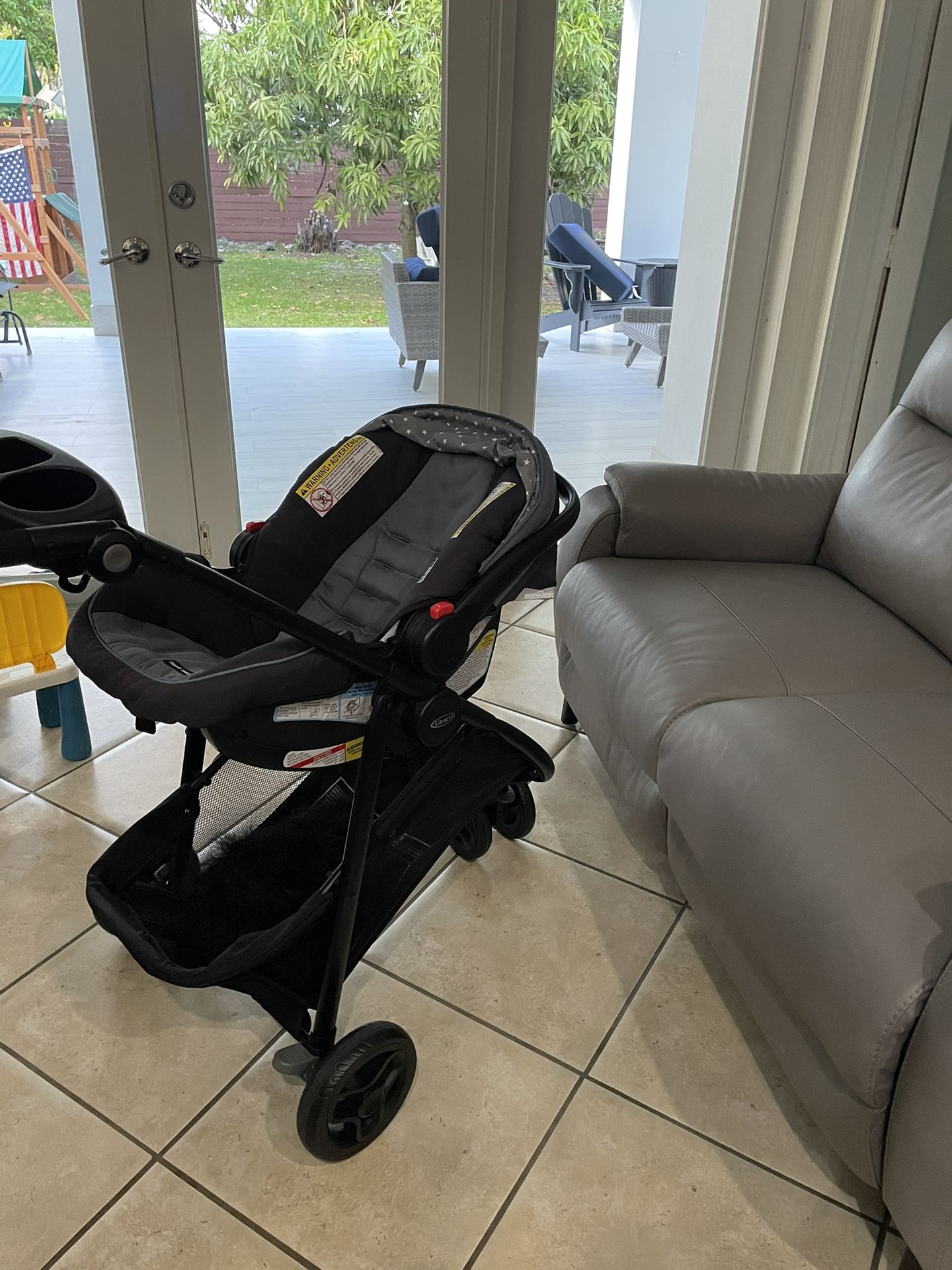 Graco Car SEAT And Carrier 