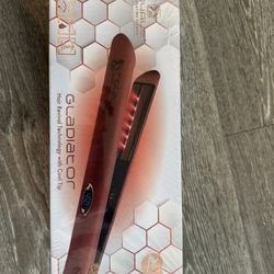 Royale Gladiator Straightener with Cool Tip 