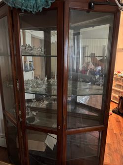 Curio cabinet
