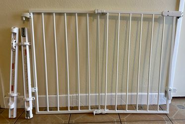 Safety 1st baby gate