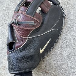 Nike Athena Fastpitch Softball Glove In Nice Condition Have More Equipment Available 