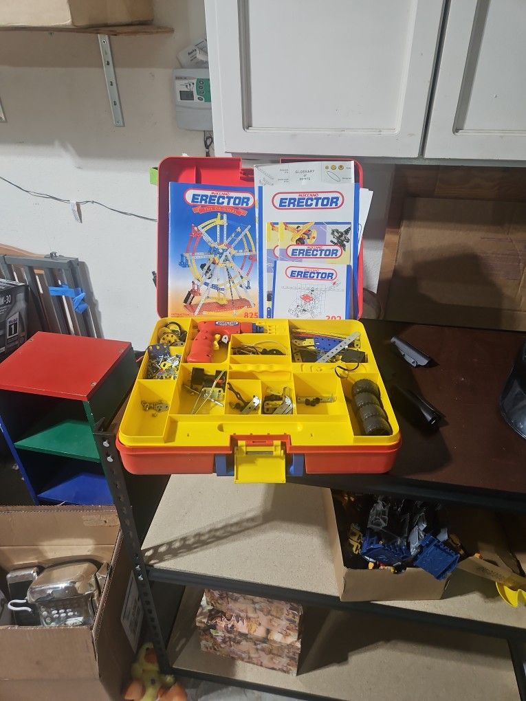 Erector Set. Case Full Of Parts, Drill And Motor 1994