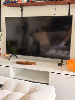 Samsung 43” Smart TV
