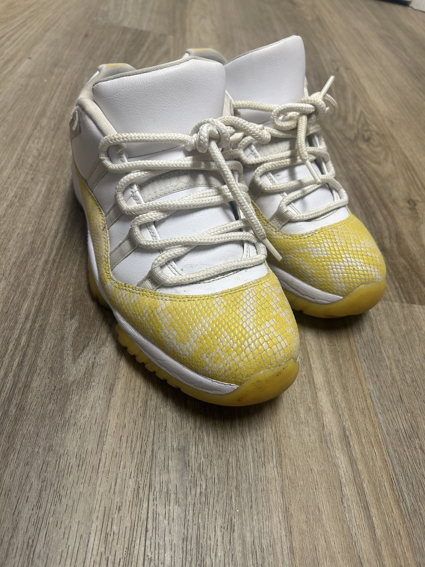 Lowtop Jordan Yellow Snake Skin 11s Size 11