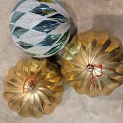 Christmas Decorations 6” Ball 