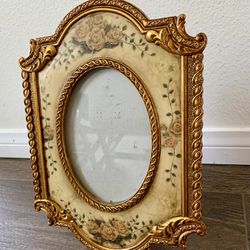 Vintage Victorian style Picture frame 8/12 inches 