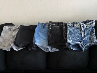 Women Shorts (size 4)