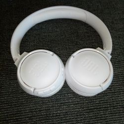 JBL New Headphones Send A Offer