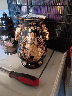 Chinese hand made flower vase  and erne