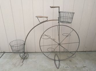 Antique style bicycle planter