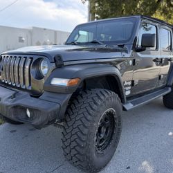 2018 JEEP WRANGLER V6