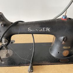 Singer sewing machine 