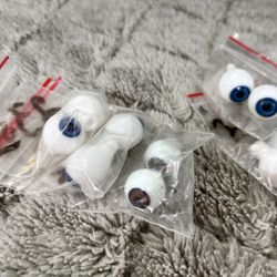 GLASS DOLLS EYES