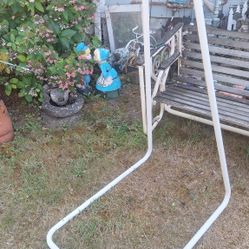 5' --SMALL HANGING CHAIR STAND BABY JUMPER  OR???  $15 BUCKS 