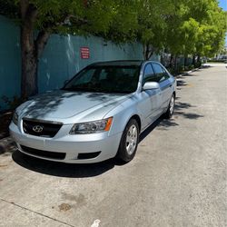 2008 Hyundai Sonata V6 - Runs Great - New Tires