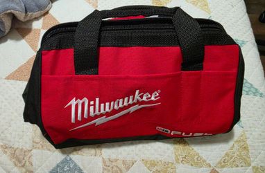 Milwaukee m12 fuel 13 inch tool bag