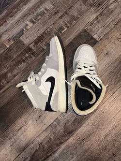 Nike Air Jordan 1 High-Top Sneakers 5.5Y