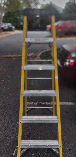 GREENBULL 6FT YELLOW LADDER USED