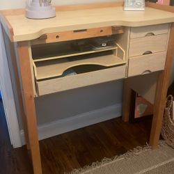 Wood jewerly bench