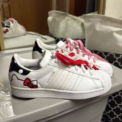 Sanrio Hello Kitty Superstar Adidas 