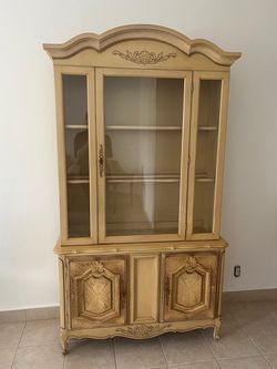 Vintage dresser