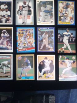 Baseball cards .