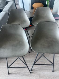 ✨ FOR SALE ✨ Modern Industrial Concrete Counter Stools — Set of 4 🖤