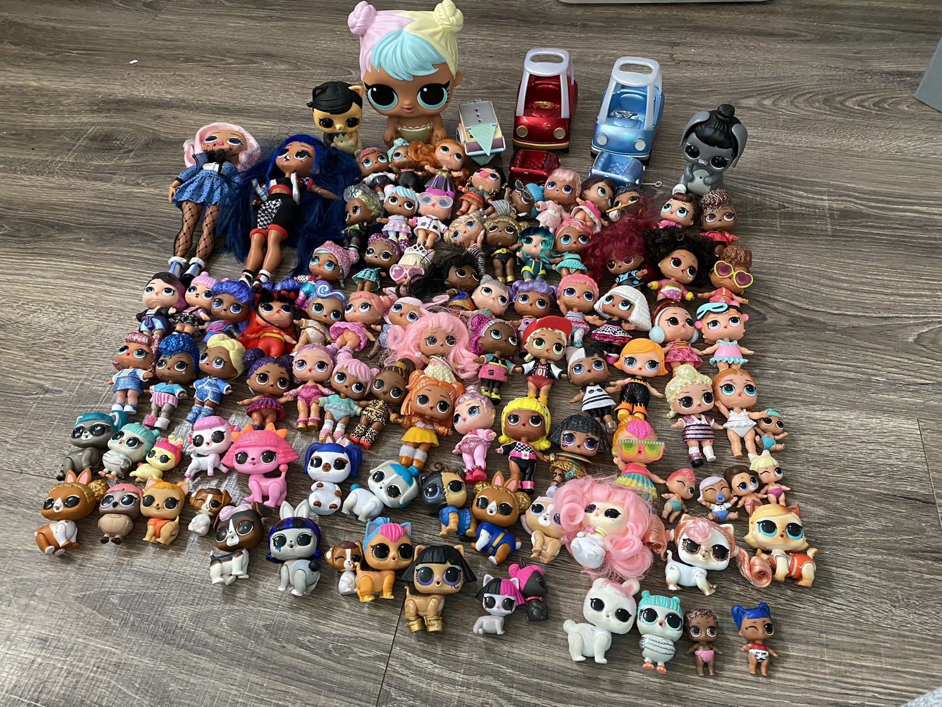 Huge LOL Doll Lot