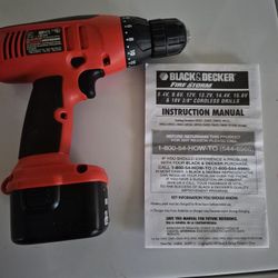 BLACK & DECKER DRILL