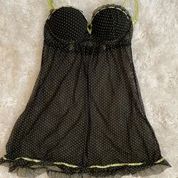 7 Sets Of Lingerie Like New Or New With Tags 