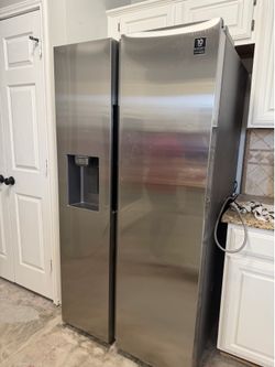 LG refrigerator