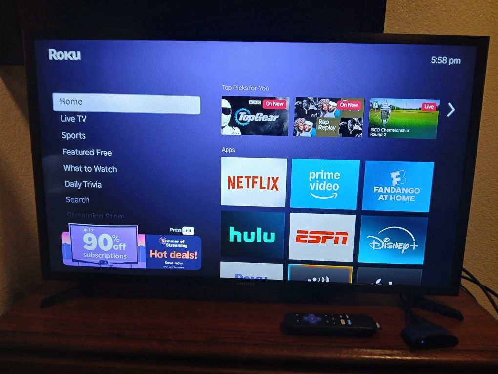 Samsung HDTV 1080p 32" with Roku and Remote