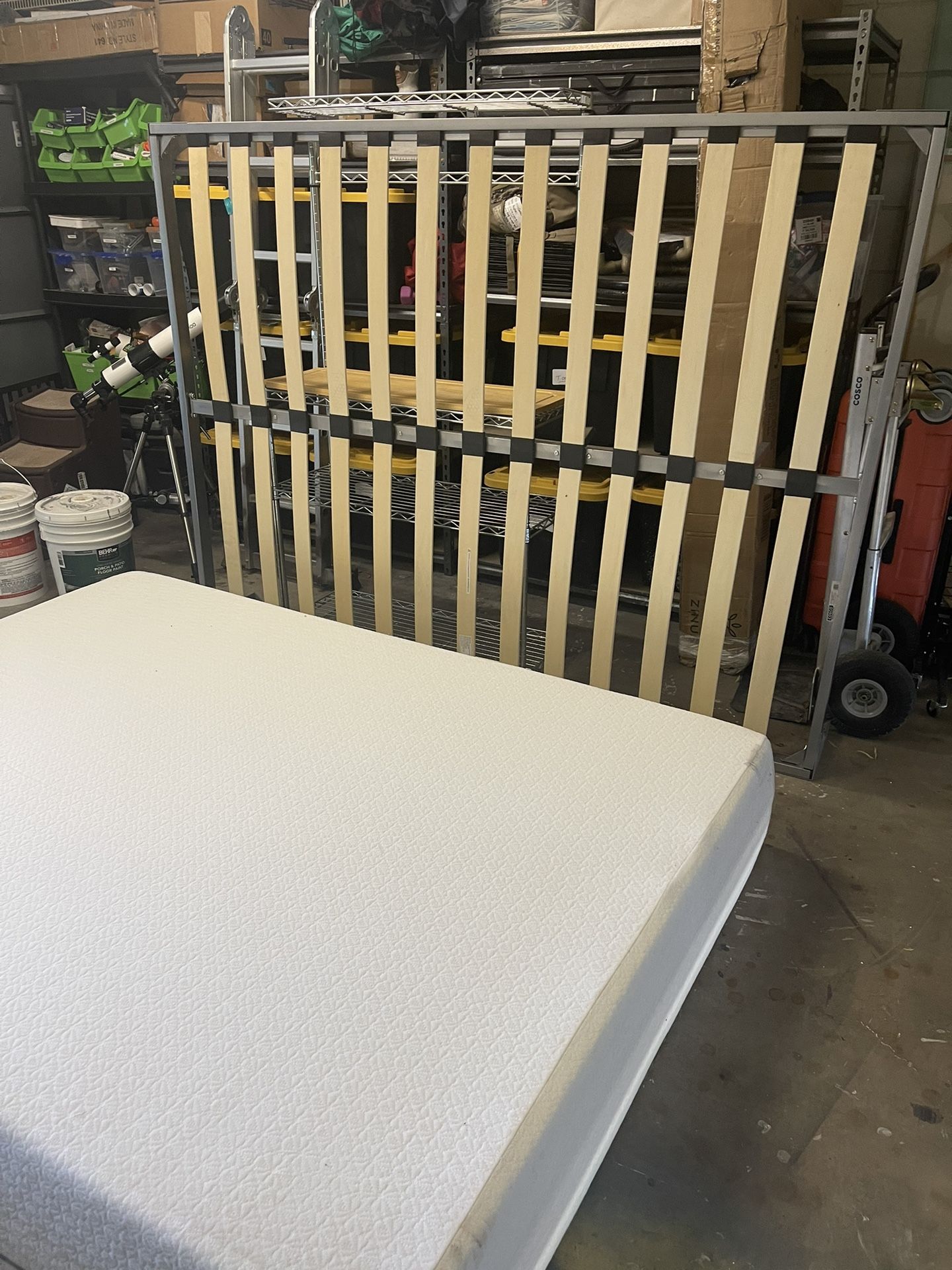 Queen Sise Bed frame And Mattress 