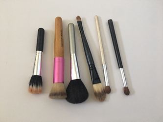 Makeup brushes