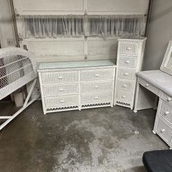 White Wicker Bedroom Furniture