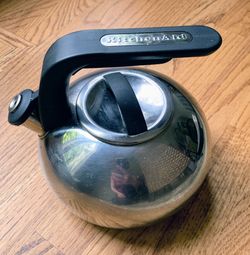 Oster Stainless Steel Electric Water Kettle - 1.5 Liter for Sale in  Brooklyn, NY - OfferUp