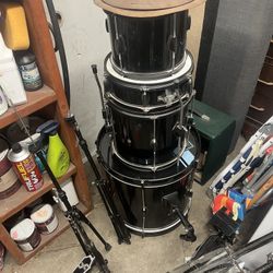 4 Piece Drum Set