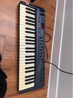 M Audio Oxygen 49 3rd gen
