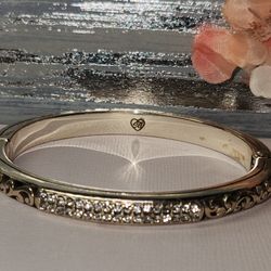 #2451, BRIGHTON SILVER PLATED FILIGREE/CRYSTAL BANGLE MAGNETIC BRACELET 38grs