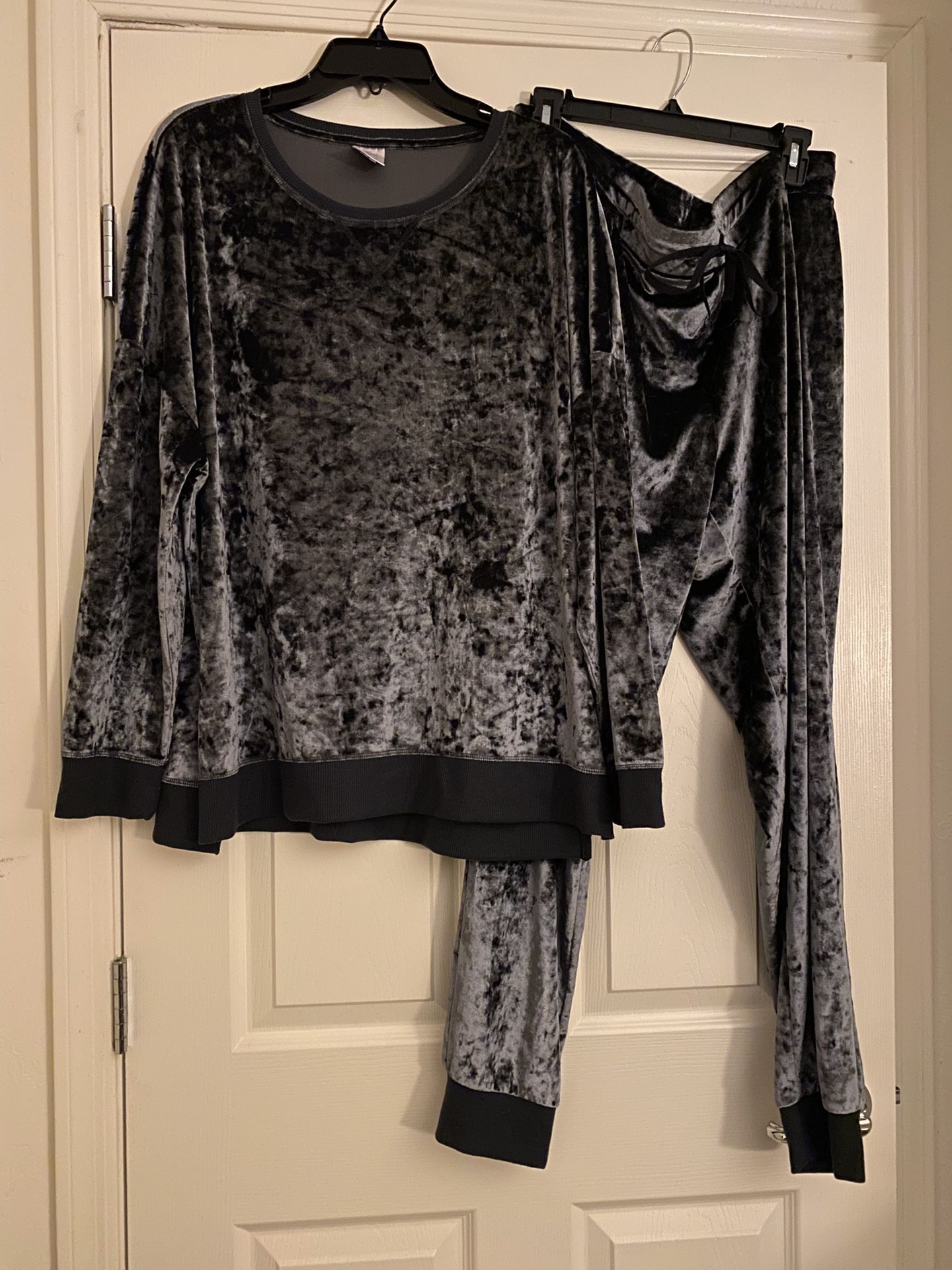 Women’s 2X Velour Velvet Feel Joggers Loungewear 