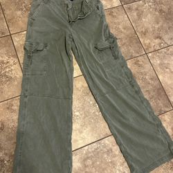 American Eagle hi rise baggy wide leg size 2R oversized on size 