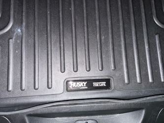 Jeep husky mats & accessories must sell today!