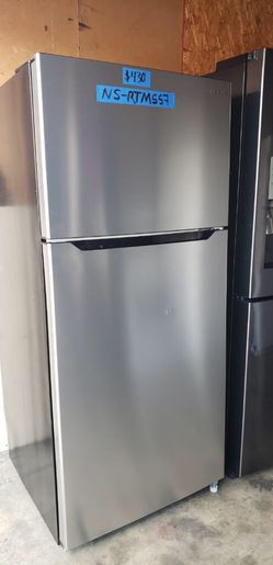 Insignia refrigerator