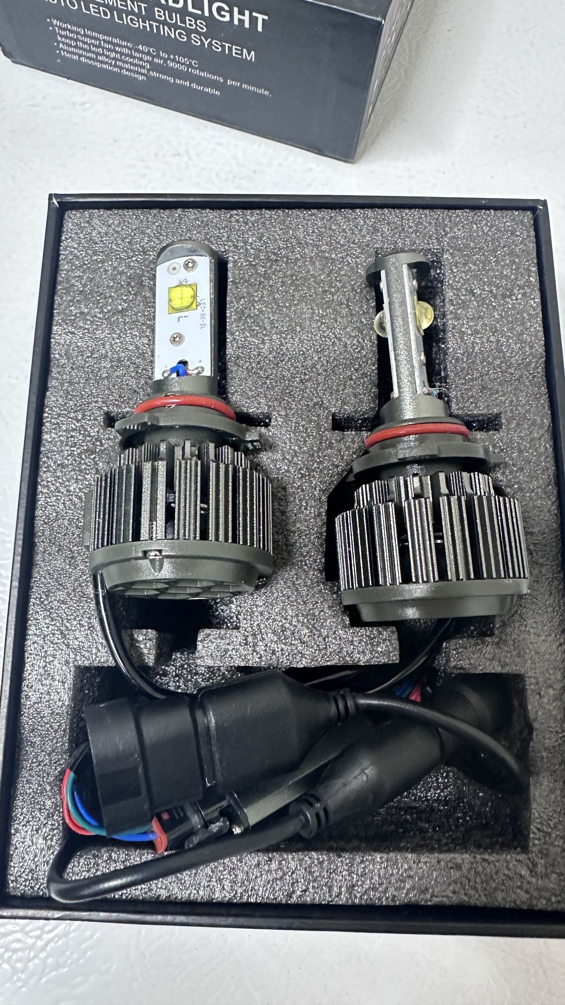 Plug and play ! New pair bright white LED headlights bulbs 9006/HB4/9012