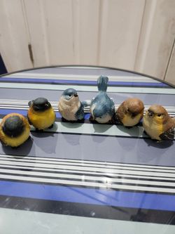 Set of 6 Decorative Resin Bird Figurines Blue Yellow Brown Realistic Birds