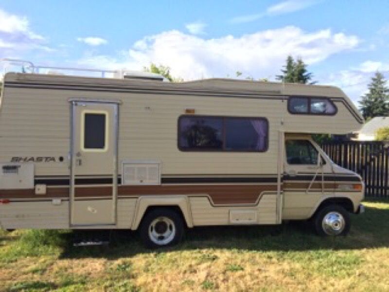 RV 1985 Shasta Chevy G30
