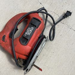 Black & Decker Saw