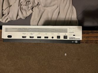 Xbox One With 1 Controller