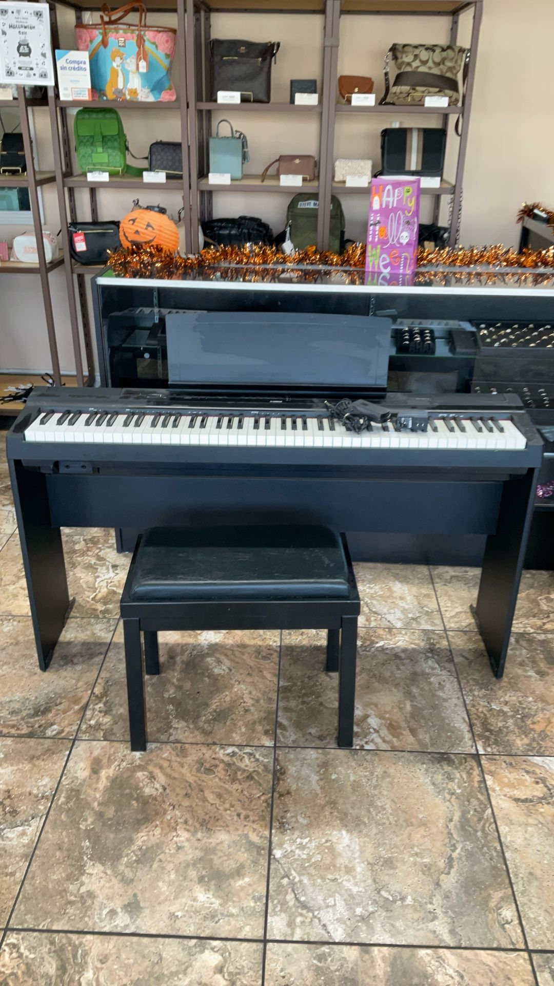 Yamaha Keyboard Piano / Chair