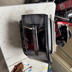 Hyundai Santa Fe Left Headlight Oem